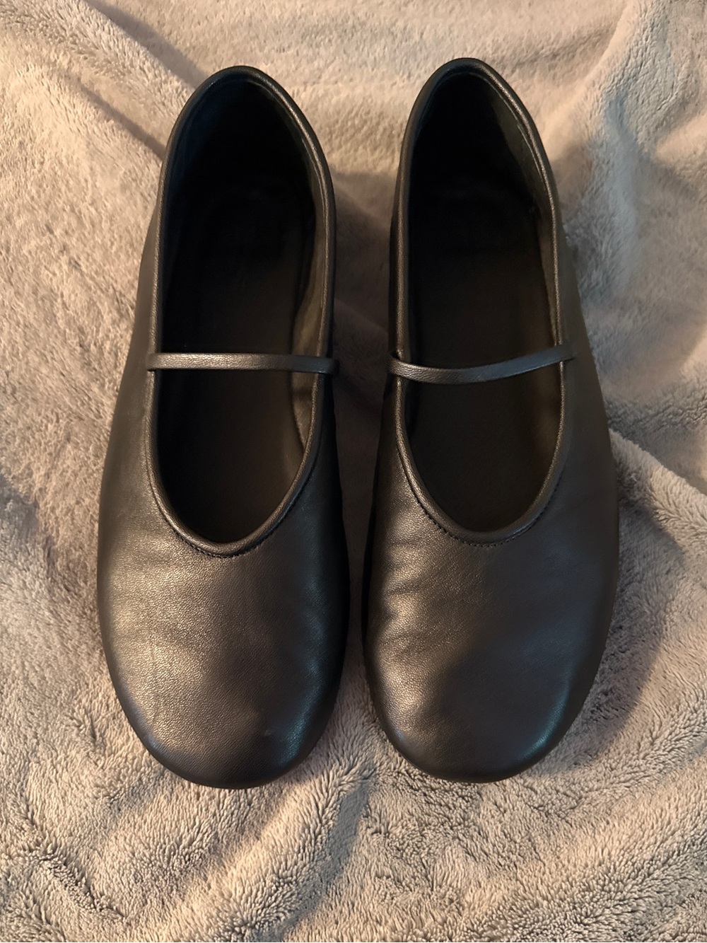Tony Bianco Martinez Flat - Picture 3 of 4